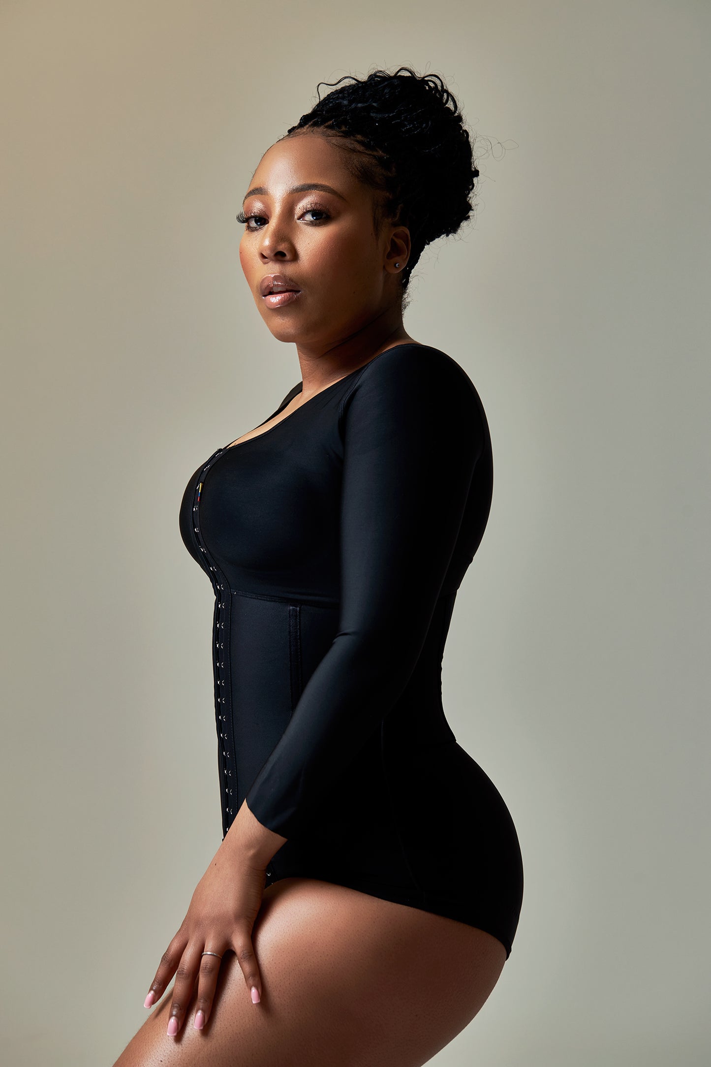 4 in 1 Arm compression garment image 2