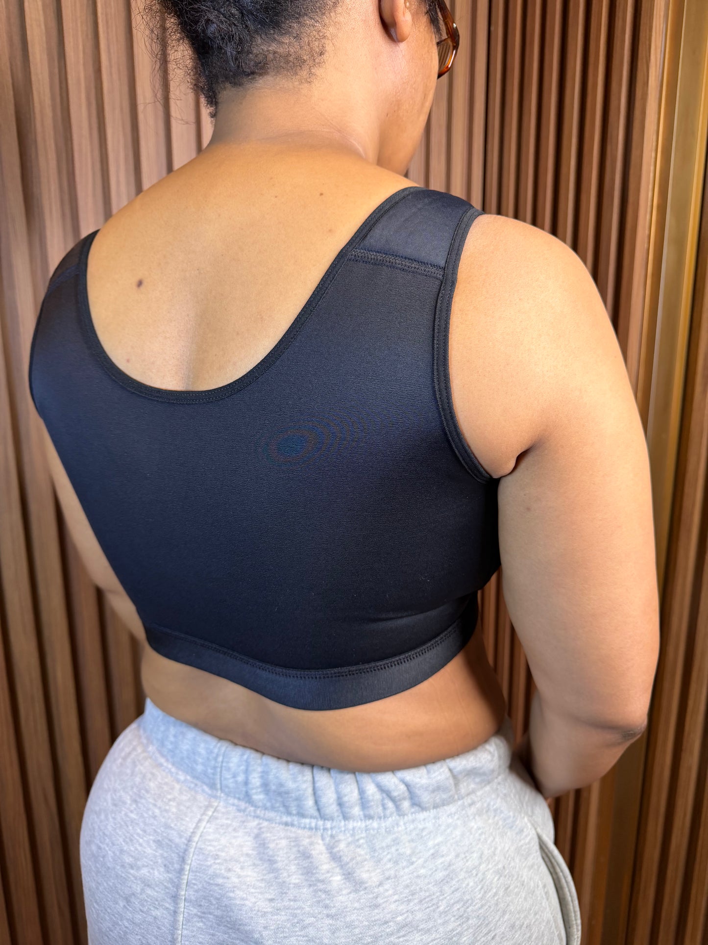 Back-Smoothing Zip Compression Bra